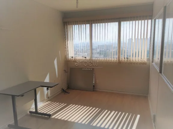 Imagem Sala comercial com 30 metros quadrados, 1 banheiro, 1 copa, vista panorâmica, 1 vaga de garagem rot...