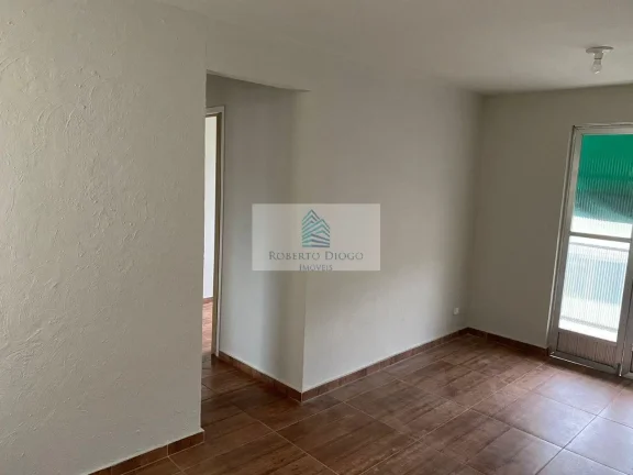 Imagem Imperdível: Apartamento na Taquara, Rio de Janeiro-RJ - 2 quartos, 1 sala, 1 banheiro, 1 vaga de garagem - 50,00 m² de área.