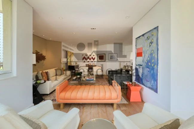 Imagem Maravilhoso apartamento duplex no Itaim Bibi com 394m².