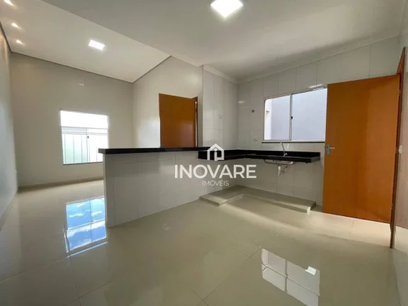 Imagem Casa com 3 dormitórios à venda, 95 m² por R$ 300.000,00 - Setor Nossa Senhora da Saúde - Itumbiara/GO
