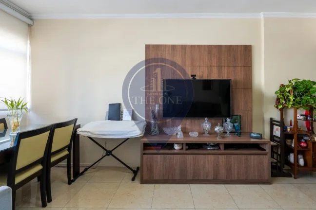 Imagem Apartamento à venda na Aclimação, São Paulo-SP: 3 quartos, 1 suíte, 2 salas, 2 banheiros, 1 vaga de garagem, 83m². Venha conferir!