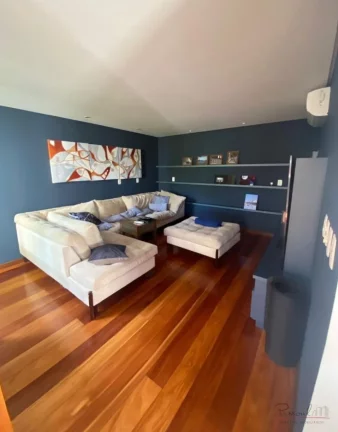 Imagem Essa casa incrível, tem uma identidade única, extremamente elegante, com muita luz e ventilação ...