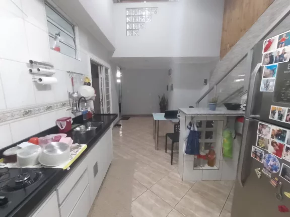 Imagem Casa à Venda na Lagoa BH: 5 Quartos, 2m², R$430.000