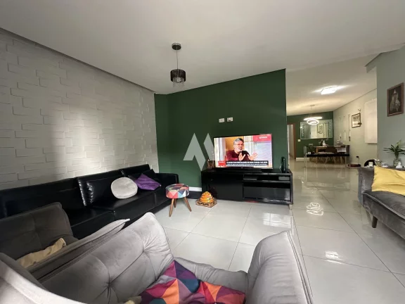 Imagem Casa alta à venda no bairro da Aparecida