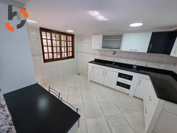 Imagem Casa com 2 dormitórios à venda, 54 m² por R$ 320.000,00 - Banco de Areia - Mesquita/RJ