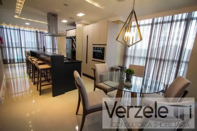 Imagem Apartamento Quadra Mar para Venda em Balneário Camboriú / SC no bairro Centro