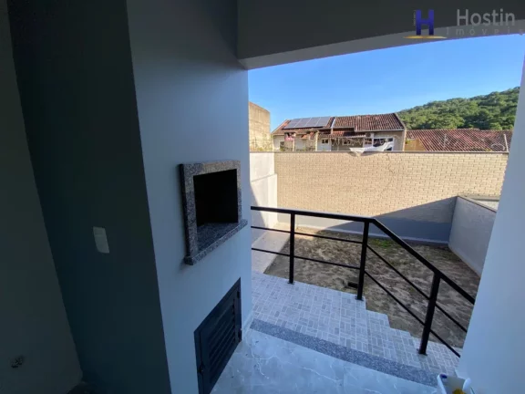 Imagem Sobrado com suíte e dois quarto no centro