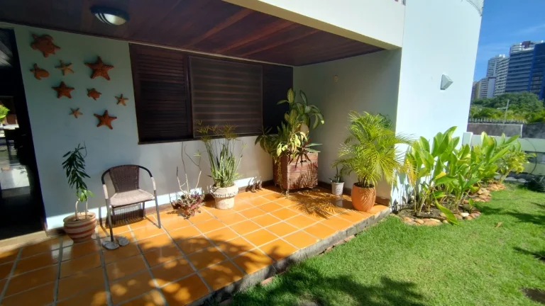Imagem Charmosa Casa no Itaigara em Salvador Novo