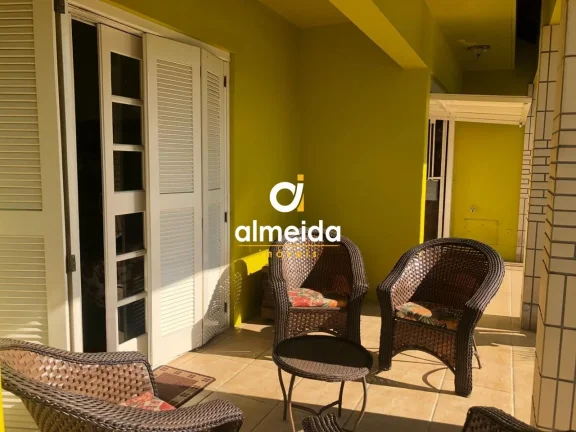 Imagem CASA 3 DORMITÓRIOS NO CENTRO DE SANTIAGO