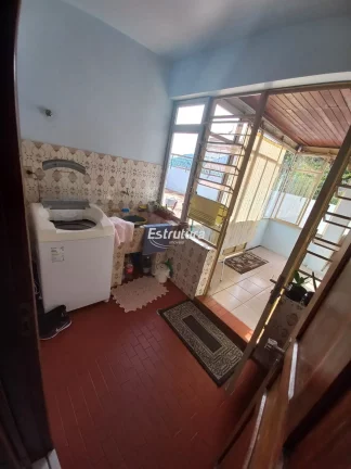 Imagem Sobrado próximo ao bairro Dores