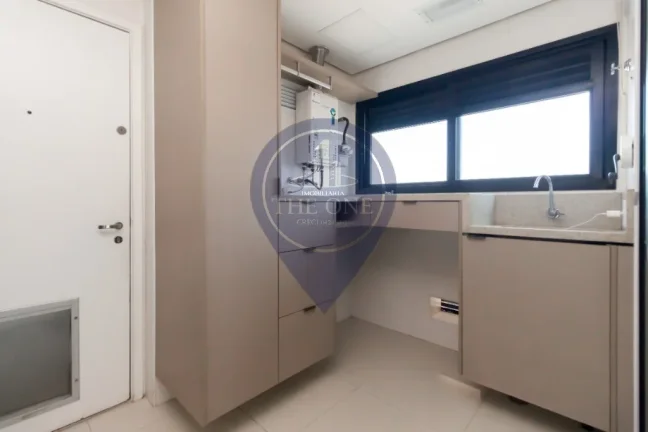 Imagem Venda de Apartamento de Luxo com 3 Quartos e 3 Suítes na Vila Uberabinha, São Paulo-SP: 184 m², 2 Salas, 5 Banheiros e 3 Vagas.