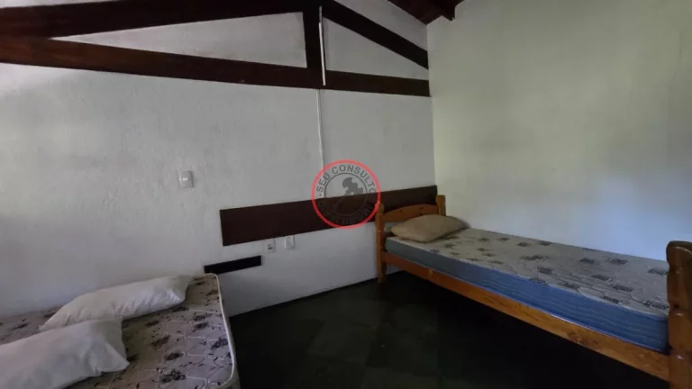 Imagem POUSADA A VENDA, COM 14 SUÍTES, 2 COZINHAS, SALÃO AMPLO PARA ALMOÇO OU CAFÉ DA MANHÃ , COM ESTACIONAMENTO GRANDE E PISCINA.
