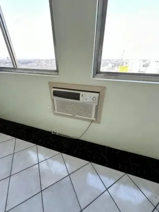 Imagem Sala comercial à venda em condomínio no Centro de Sorocaba-SP: 1 sala, 1 banheiro, 25m². Aproveite essa oportunidade!