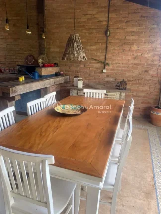Imagem Casa estilo loft.
Arquitetura rústica com design tipo loft;
Hall de entrada acolhedor;
Cozinha com ...