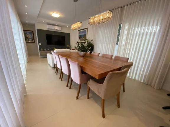 Imagem CASA PARA LOCAÇÃO DE TEMPORADA EM JURERÊ INTERNACIONAL, FLORIANÓPOLIS