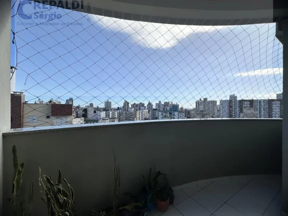 Imagem Apartamento de 3 quartos com suíte e vaga de garagem no Centro de Criciúma-SC: oportunidade imperdível!