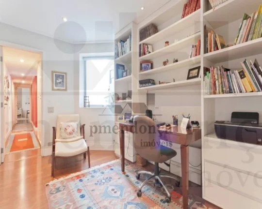 Imagem Perdizes apartamento com 3 suítes e 3 vagas, próximo ao parque Água Branca.