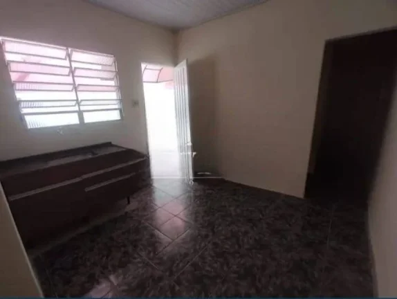 Imagem Casa de fundos com vaga para Locação na Vila Alto Sto André