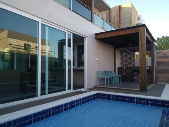 Imagem Casa de Luxo no Condomínio Ravines - Espaço, Conforto e Elegância