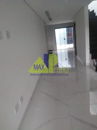 Imagem Imperdível: Casa à venda em São Paulo-SP, na Vila Granada, com 3 quartos, 3 suítes, 5 banheiros, 2 vagas e 117m². Aproveite!