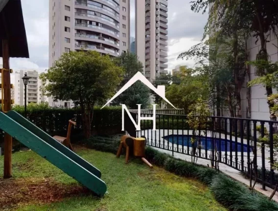 Imagem Lindo Apartamento com pé direito de 3,10m com 350m² sendo 3 suítes (1 master closet duplo e sala de banho ) e 5 vagas