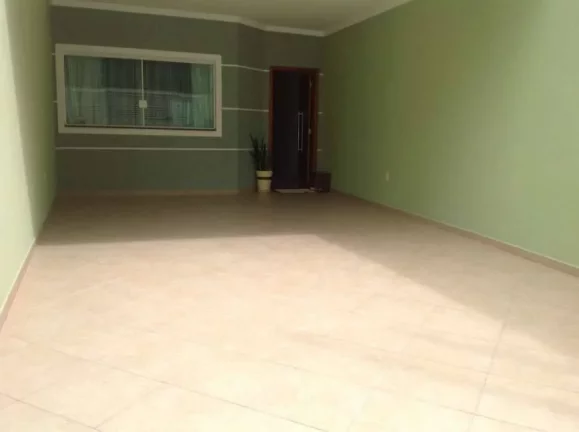 Imagem Sobrado Grande 222 m² no centro 3 Dormitorios sendo 3 suítes e 4 Vagas