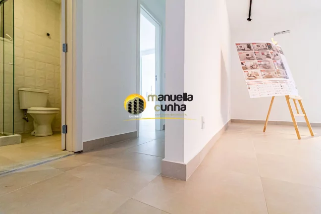 Imagem Excelente Apartamento Copacabana - Quadra da Praia / Varanda vista mar!