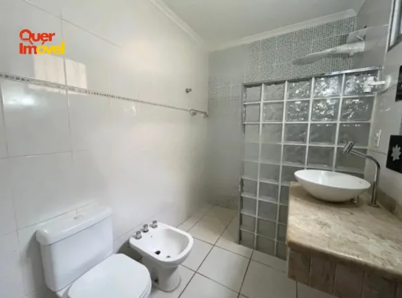 Imagem Imperdível Casa à Venda em Ribeirão Preto-SP, Bairro República! 3 quartos, 1 sala, 2 banheiros, 2 vagas, 125m². Quer Imóvel Negócios Imobiliários!