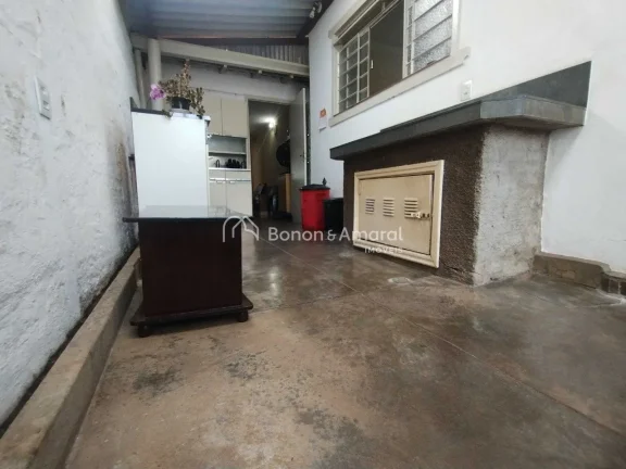 Imagem Casa à venda no Bairro Vila Nogueira, Campinas/SP, em localização tranquila e segura, a apenas um...
