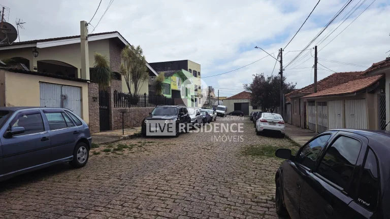 Imagem Casa térrea em zona comercial!