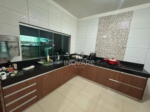 Imagem Casa com 3 dormitórios à venda por R$ 800.000,00 - Alto do Trindade - Itumbiara/GO