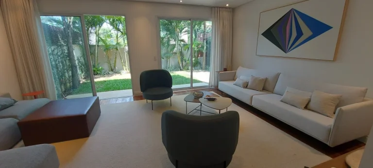 Imagem Casa Duplex 333,50M², 4Q, 4 Suítes, 7 Banheiros, 3 Vagas, Academia, Segurança 24h, Jardim, Portaria, Praça.