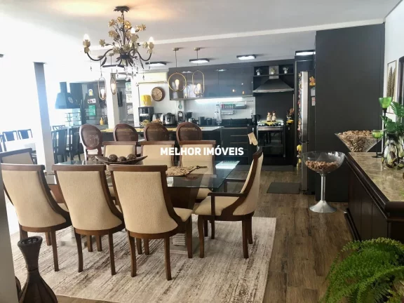 Imagem Casa Alto Padrão a venda em Condominio Fechado com 04 suítes e 03 vagas.