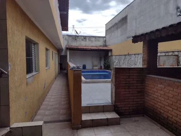 Imagem Sobrado com 2 dormitórios à venda, 288 m² por R$ 650.000,00 - Jundiapeba - Mogi das Cruzes/SP