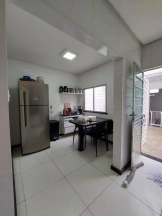 Imagem Casa de rua à venda no bairro Suissa - 2 suítes, 2 vagas de garagem - 165m²