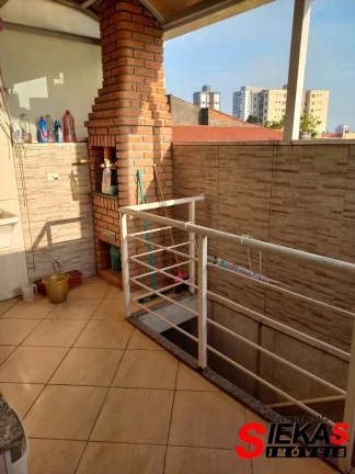 Imagem Excelente oportunidade! Casa em condomínio à venda na Vila Matilde, São Paulo-SP, com 3 quartos, 1 suíte, 2 banheiros, 4 vagas de garagem e 198m².