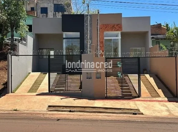 Imagem Casa geminada na zona norte de Londrina com 2 dormitórios, sala, cozinha, banheiro, garagem e 100m² de terreno. Oportunidade imperdível!