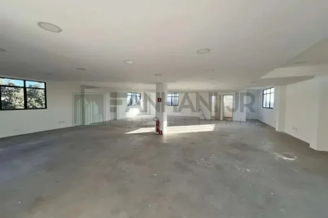 Imagem Imóvel comercial de alto padrão para locação no Jardim Leonor, São Paulo-SP: 6 salas, 8 banheiros, 20 vagas, 1.446,20 m².