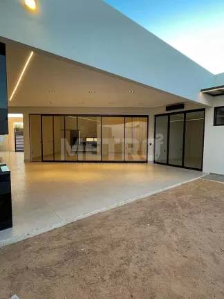 Imagem Casa à venda no Sol Nascente Etapas com 4 suítes, Gourmet, piscina, PETROLINA