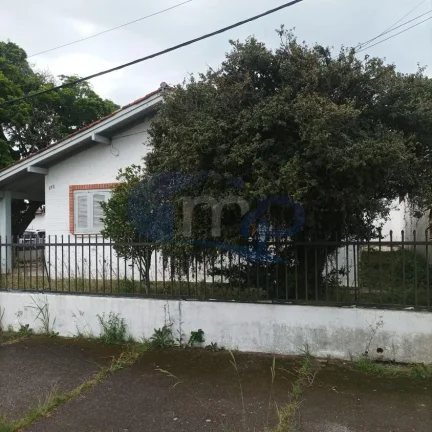 Imagem Casa a venda com 3 dormitorios no centro de Torres/RS