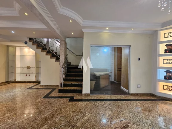Imagem Casa com 3 Quartos e 4 banheiros à Venda na quadra da praia - Ponta da Praia - Santos/SP