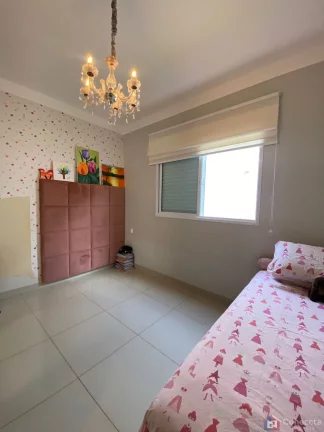 Imagem Linda Casa à Venda no Bairro Limoeiro, Patos de Minas - 3 Dormitórios, Varanda Gourmet e Mais!