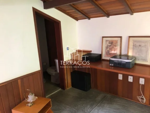Imagem CASA DE CAMPO COM LAREIRA - 3 DORMITÓRIOS E UMA SUÍTE - 400 M² DE CONSTRUÇÃO - LINDISSIMA EM MONTE VERDE - MG