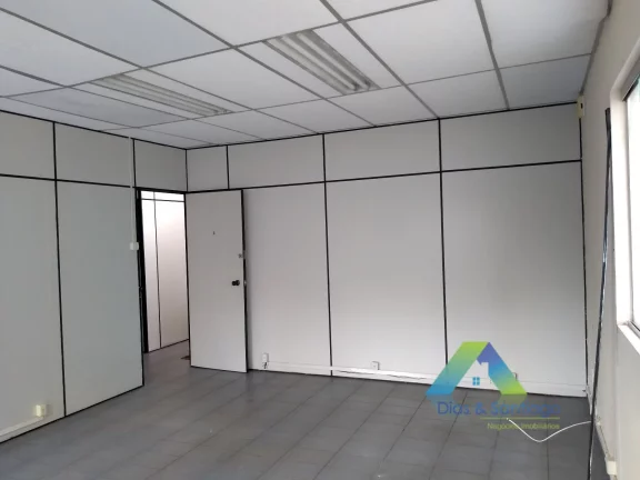 Imagem Sala comercial Sobreloja com 150m² em localização privilegiada na Vila Mariana á 600mts da Estação de Metrô Ana Rosa.