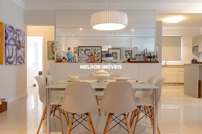 Imagem Apartamento á venda com 3 dormitórios no Centro de Balneário Camboriú