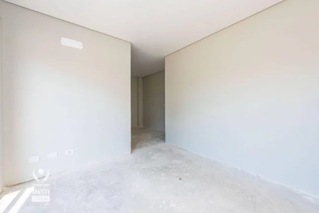 Imagem Sobrado 3 Suítes com QUINTAL, 228m², terraço com churrasqueira e 3 vagas de garagem à venda no Água Verde