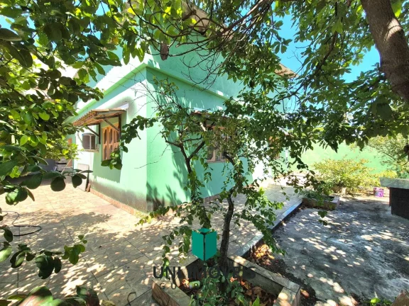 Imagem Casa de Esquina à Venda na Praia do Morro - 360m², 2 Quartos, Aceita Imóvel como Parte do pagamento!