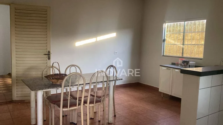 Imagem Casa com 2 dormitórios para alugar, 78 m² por R$ 1.200,00/mês - Setor Nova Aurora - Itumbiara/GO