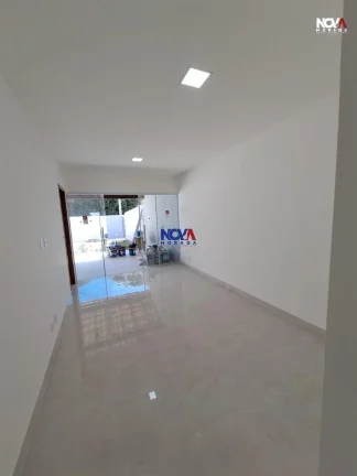 Imagem Localizada em um dos bairros mais tranquilos da cidade, esta charmosa casa geminada está pronta par...