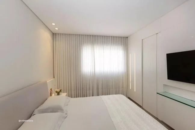 Imagem Localizado na charmosa Vila da Serra, em Nova Lima, este apartamento mobiliado oferece 94m² de conf...